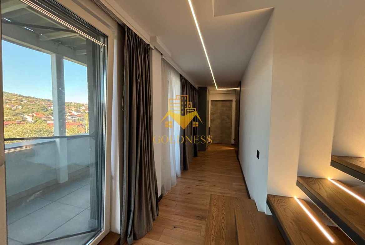 Penthouse mobilat lux, parcare, AC, bloc nou, Semicentral, zona Horea