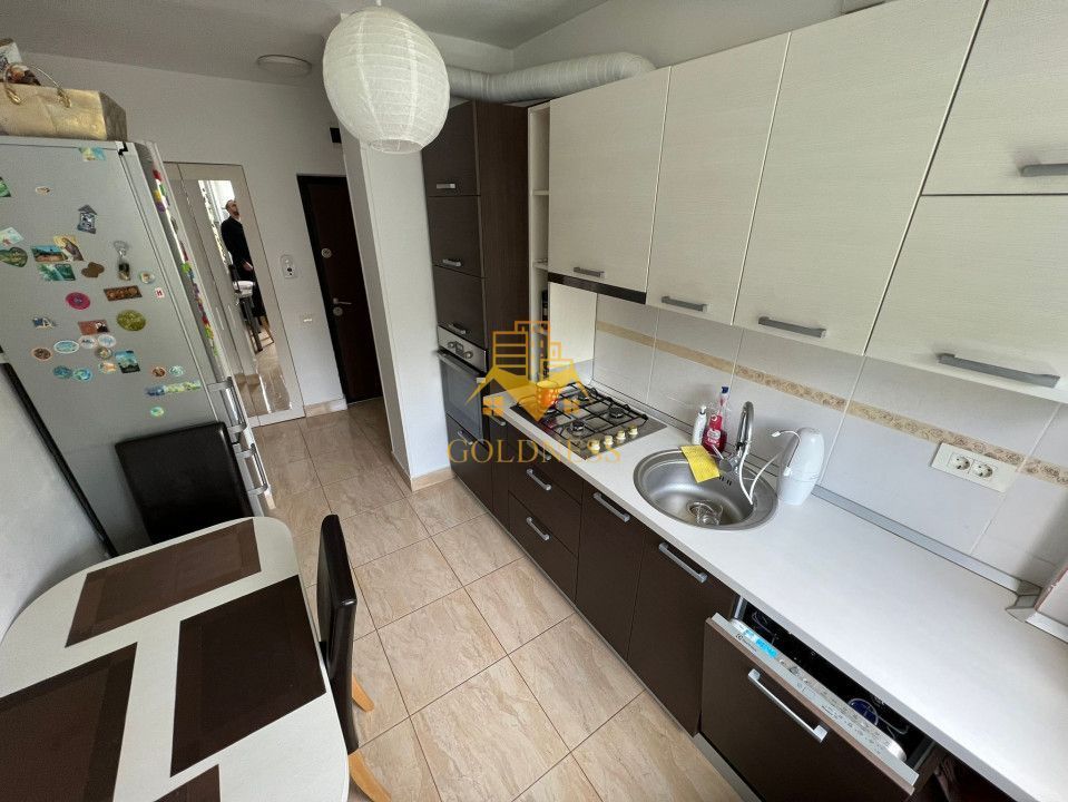 3 camere, Piata Abator, Parcare, Zona Bucuresti, Bosch, Semicentral