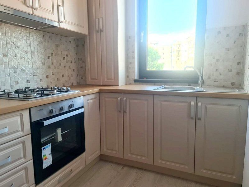 Apartament cu 2 camere, mobilat si utilat – Roka Residence, Micro 17