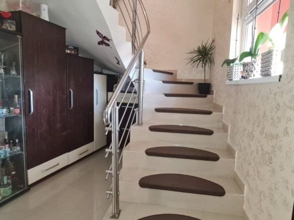 Vila P+1E+M  – zona General – Micro 14