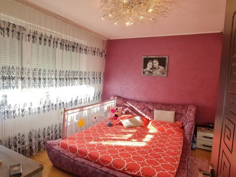 Vila P+1E+M  – zona General – Micro 14