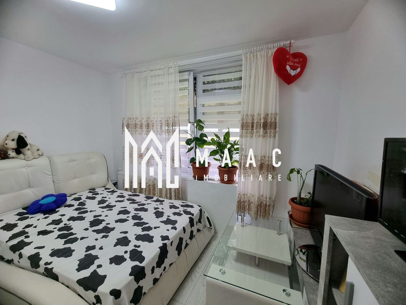 Apartament 3 camere | Balcon | Parțial mobilat | Doamna Stanca