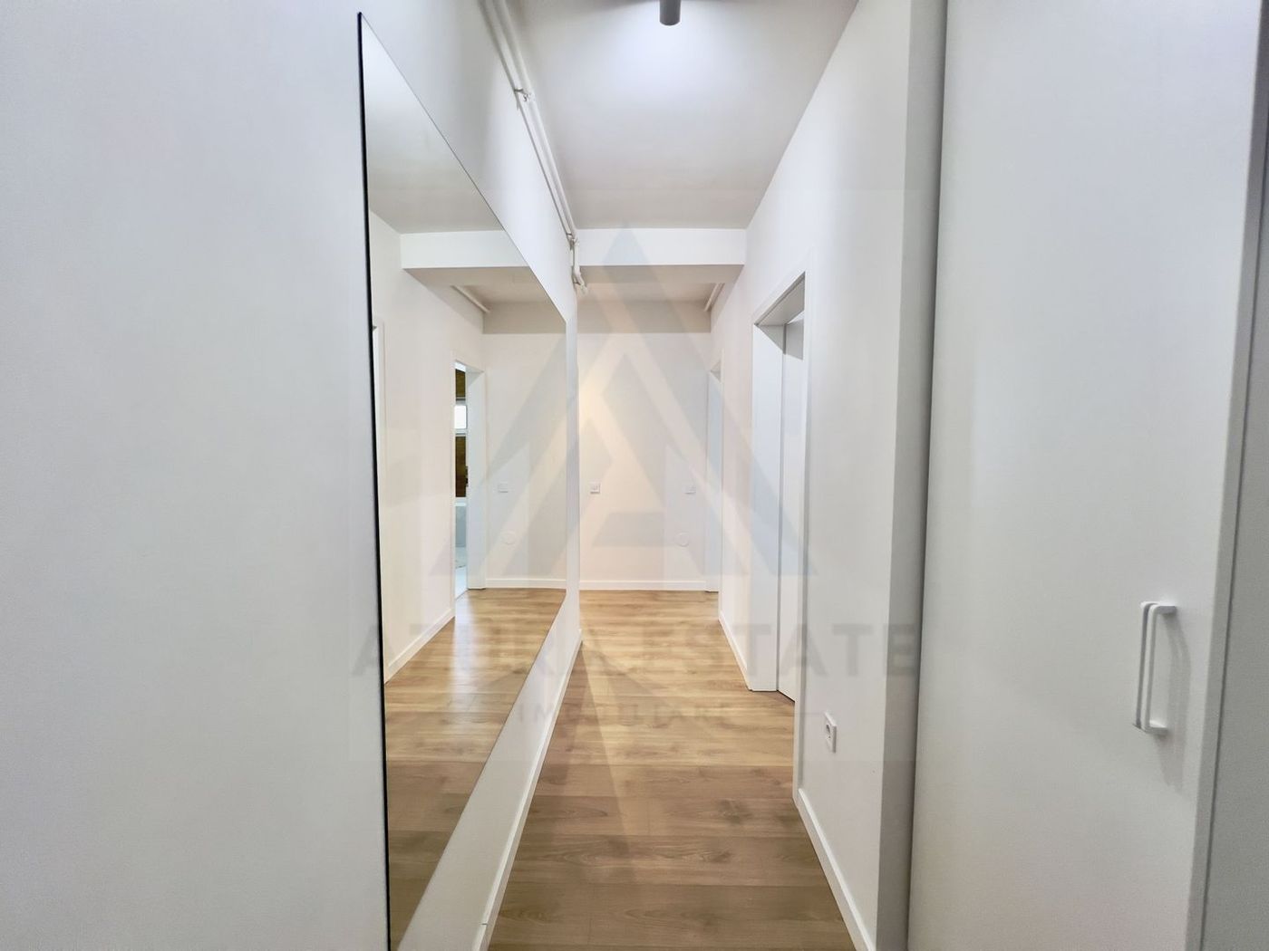 Apartament modern 2 camere echipat premium etaj 1 in cartier DaVinci