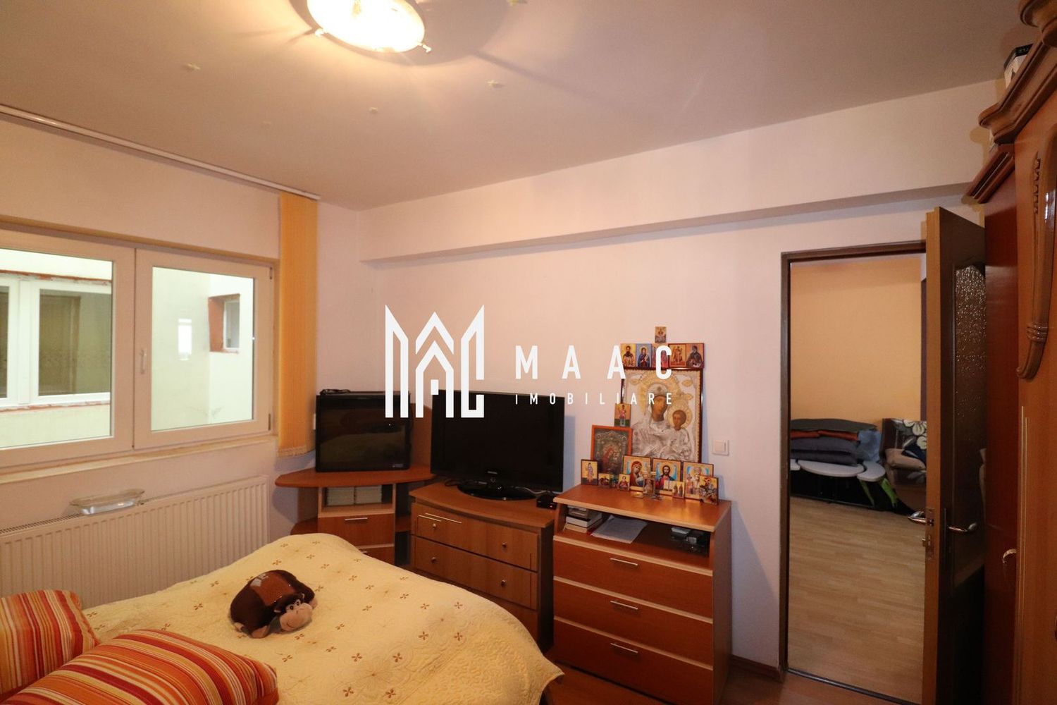 Apartament 3 camere  | Etaj 1 | Parcare privata  | Strand II