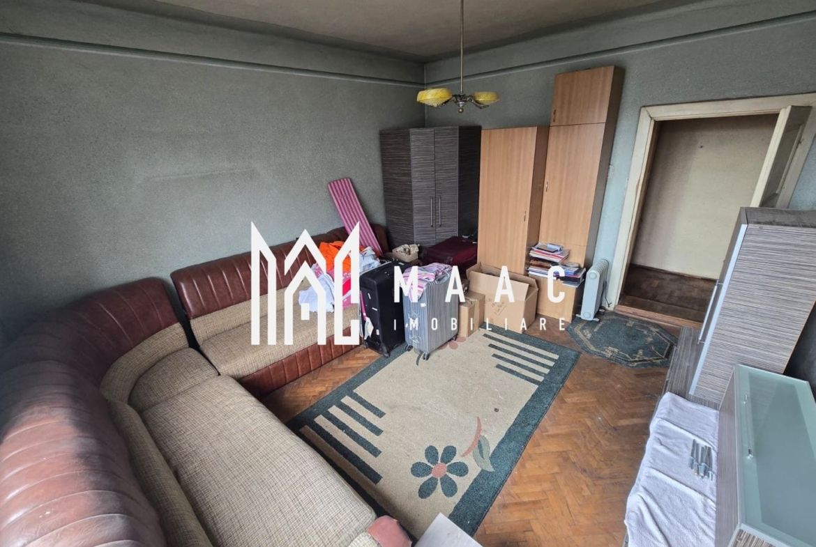 Apartament la casa 4 camere 300 teren zona Centrala