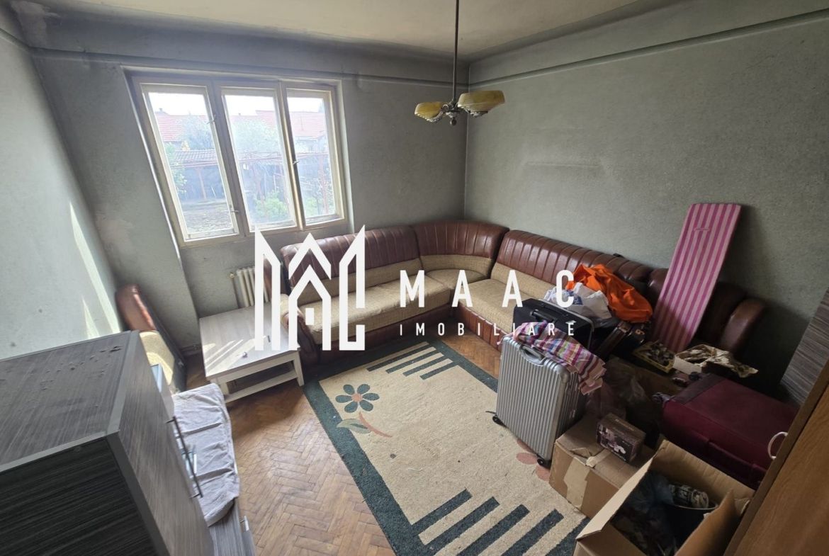 Apartament la casa 4 camere 300 teren zona Centrala