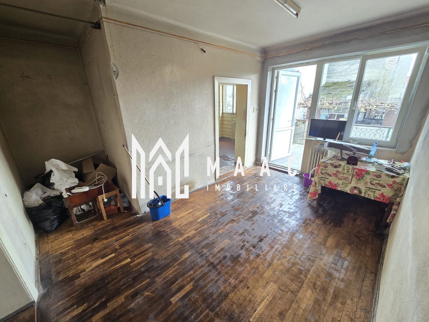 anBn-7291 Apartament la casa 4 camere 300 teren zona Centrala