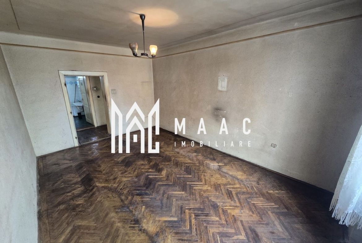 Apartament la casa 4 camere 300 teren zona Centrala
