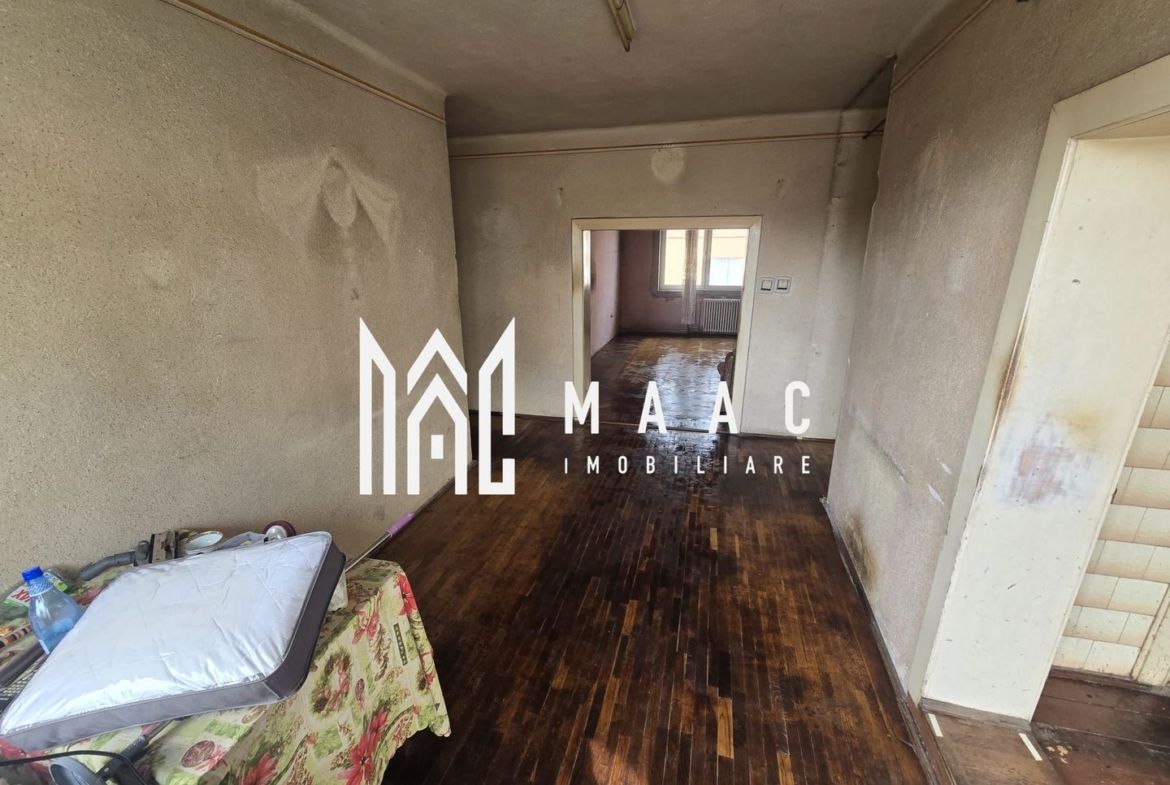 Apartament la casa 4 camere 300 teren zona Centrala
