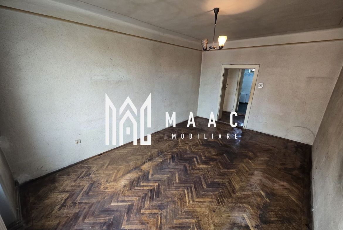 Apartament la casa 4 camere 300 teren zona Centrala
