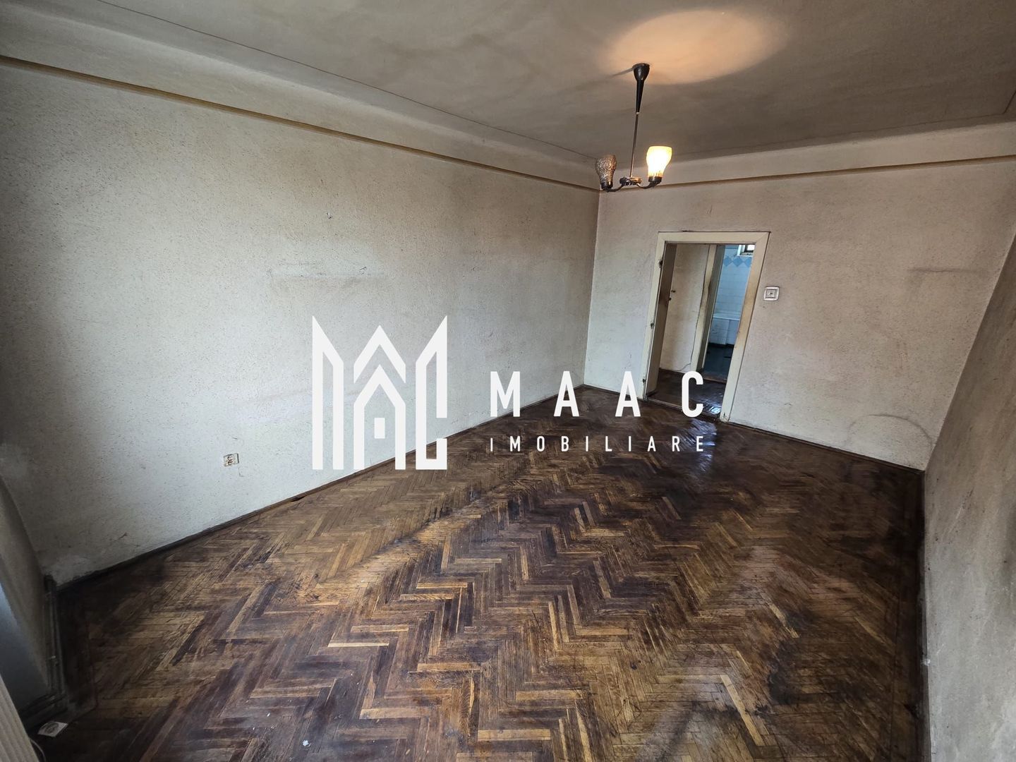anBn-7298 Apartament la casa 4 camere 300 teren zona Centrala