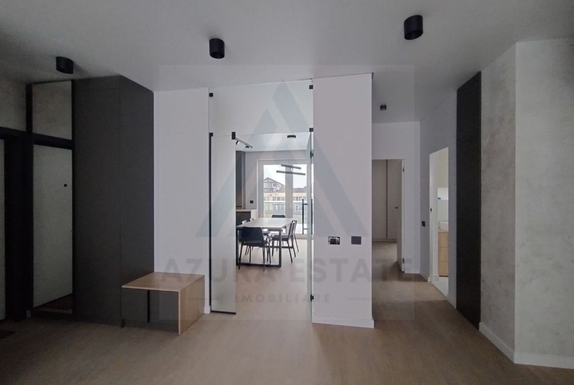 Apartament lux 85 mp utili 3 camere 2 bai si parcare subterana Central