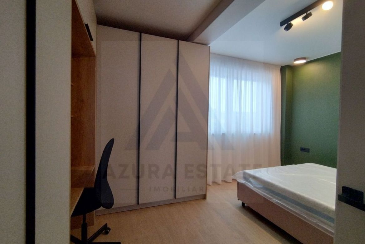 Apartament lux 85 mp utili 3 camere 2 bai si parcare subterana Central