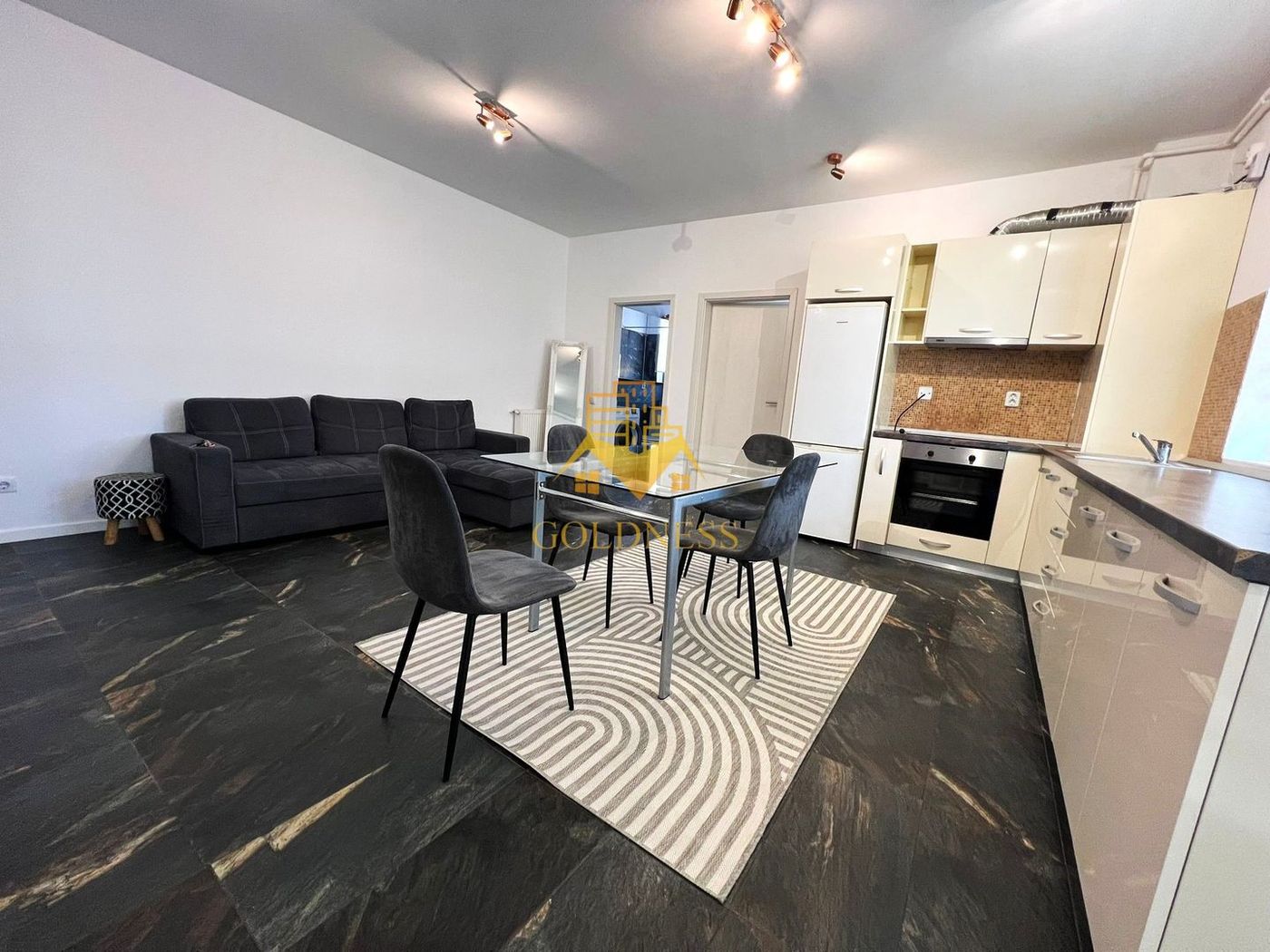 anBn-7677 3 camere, 2 Parcari, boxa, Buna Ziua, Grand Hotel Italia, Trifoiului