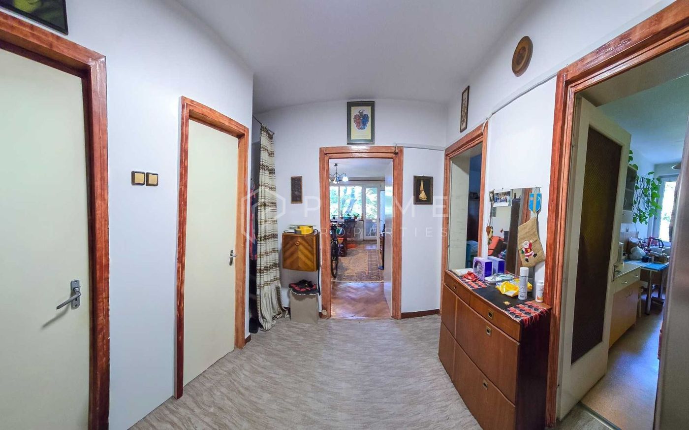 Apartament spațios cu 3 camere, decomandat – Zona 7 Noiembrie / UMFST