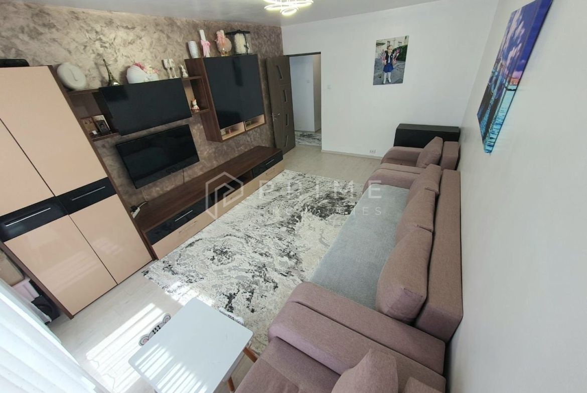 Apartament cu 2 camere, complet renovat – Cartier Unirii, Etaj 1/4