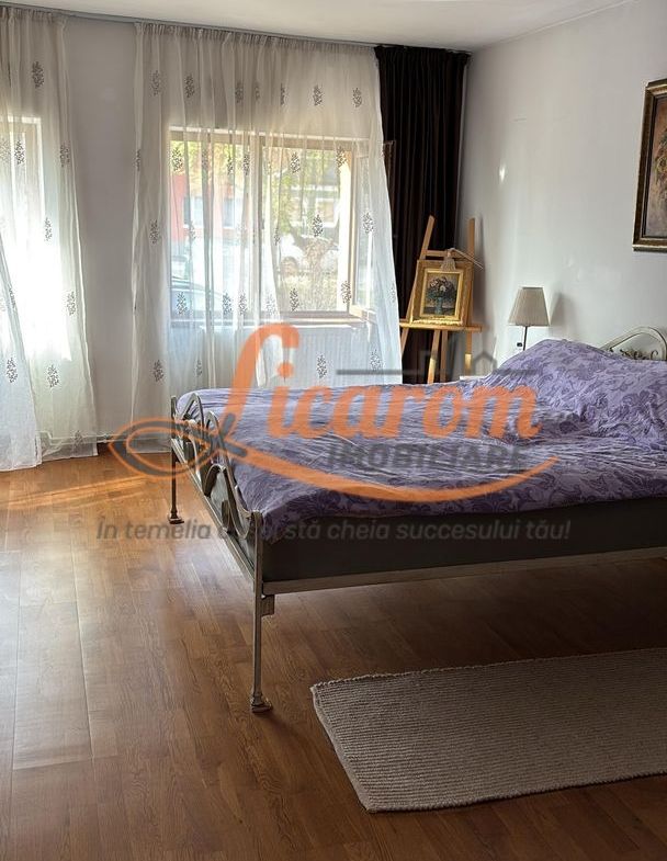 Proprietate saseasca cu 2 corpuri de casa, Comuna Vulcan,Brasov.