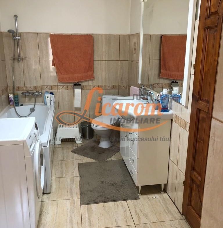 Proprietate saseasca cu 2 corpuri de casa, Comuna Vulcan,Brasov.