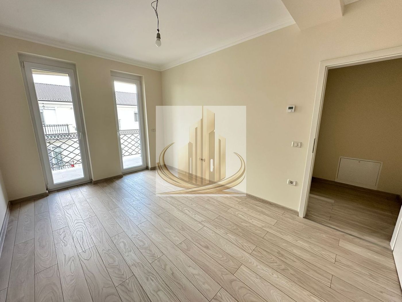 2 Cam, 2 dressing-uri, Finisaje Premium | Giroc– Hotel IQ | Investitie