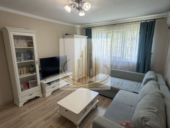 Apartament 3 camere | Zona Dacia | Etaj 2/4 | Confort & Locație Premiu