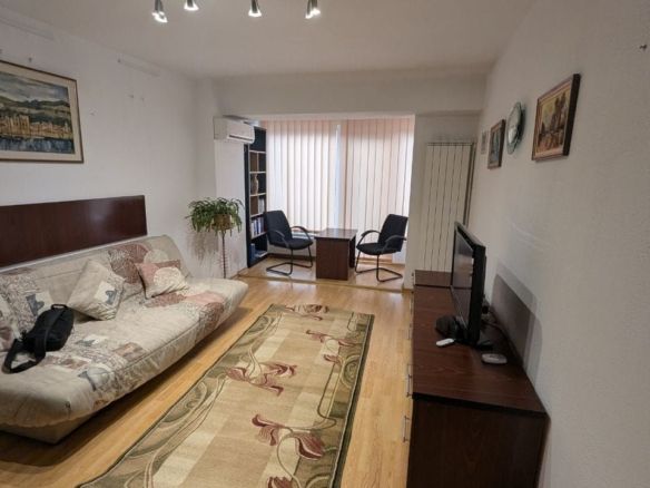 De inchiriat apartament cu 3 camere, Mazepa 1 la BR-uri, etaj 1, 550 euro