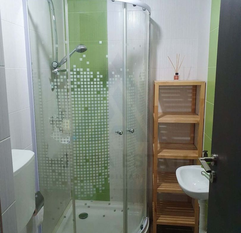 Apartament 76 mp utili 2 bai bucatarie inchisa si pod in Arhitectilor