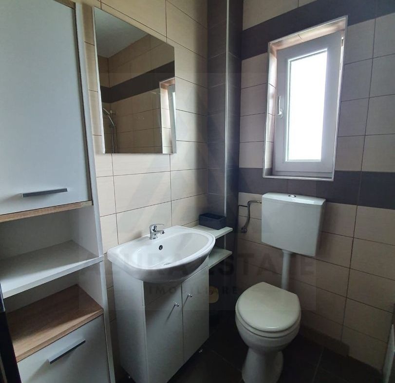 Garsoniera decomandata 33 mp utili in Cartier Belvedere zona Turnișor