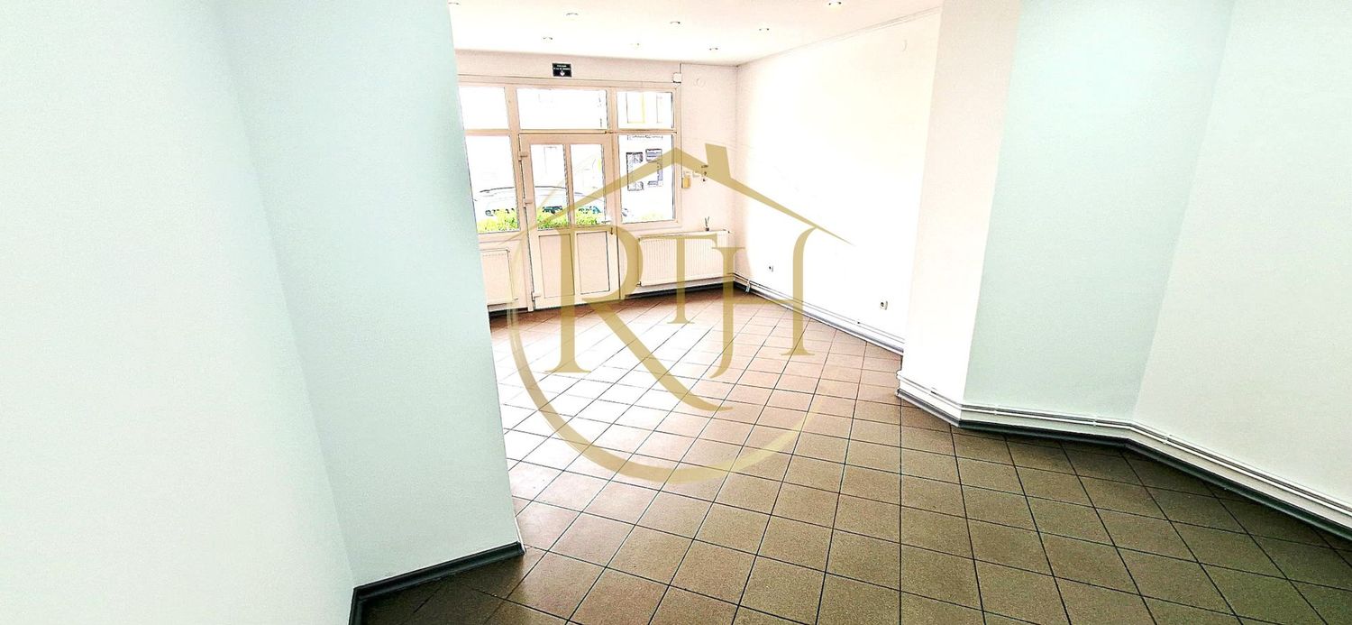 Spațiu comercial/birouri de închiriat – vad comercial excelent – zona Bălcescu