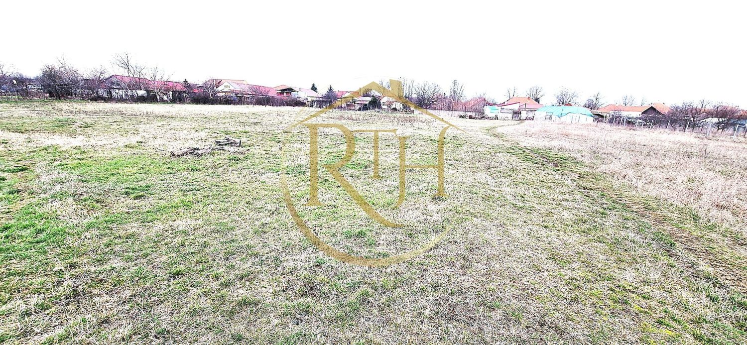 Vand teren intravilan Zona Fraidorf,comison ,,0”