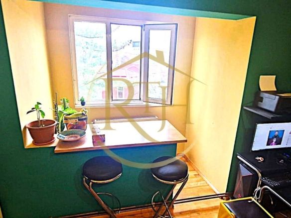 Vand apartament cu 4 camere in zona spitalul judetean,comision ,,0”