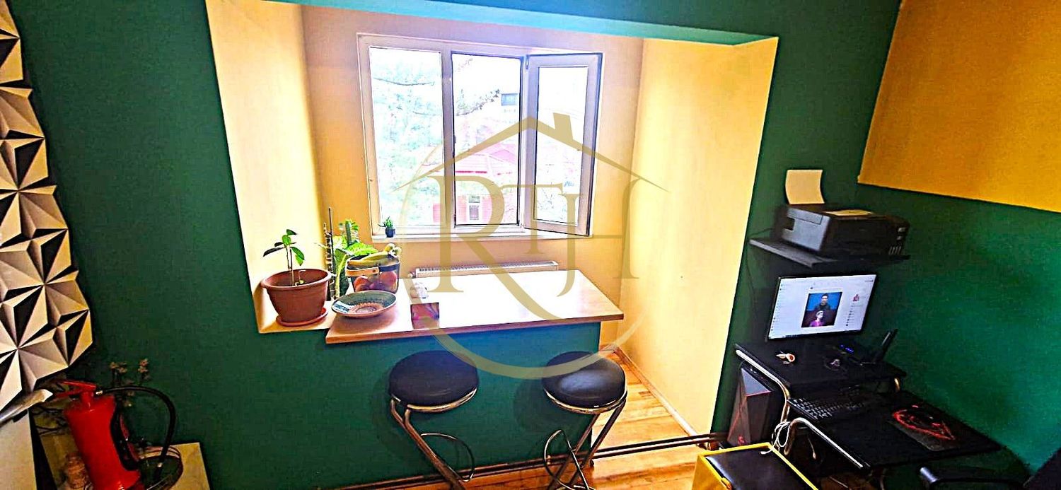 anBn-10411 Vand apartament cu 4 camere in zona spitalul judetean,comision ,,0”