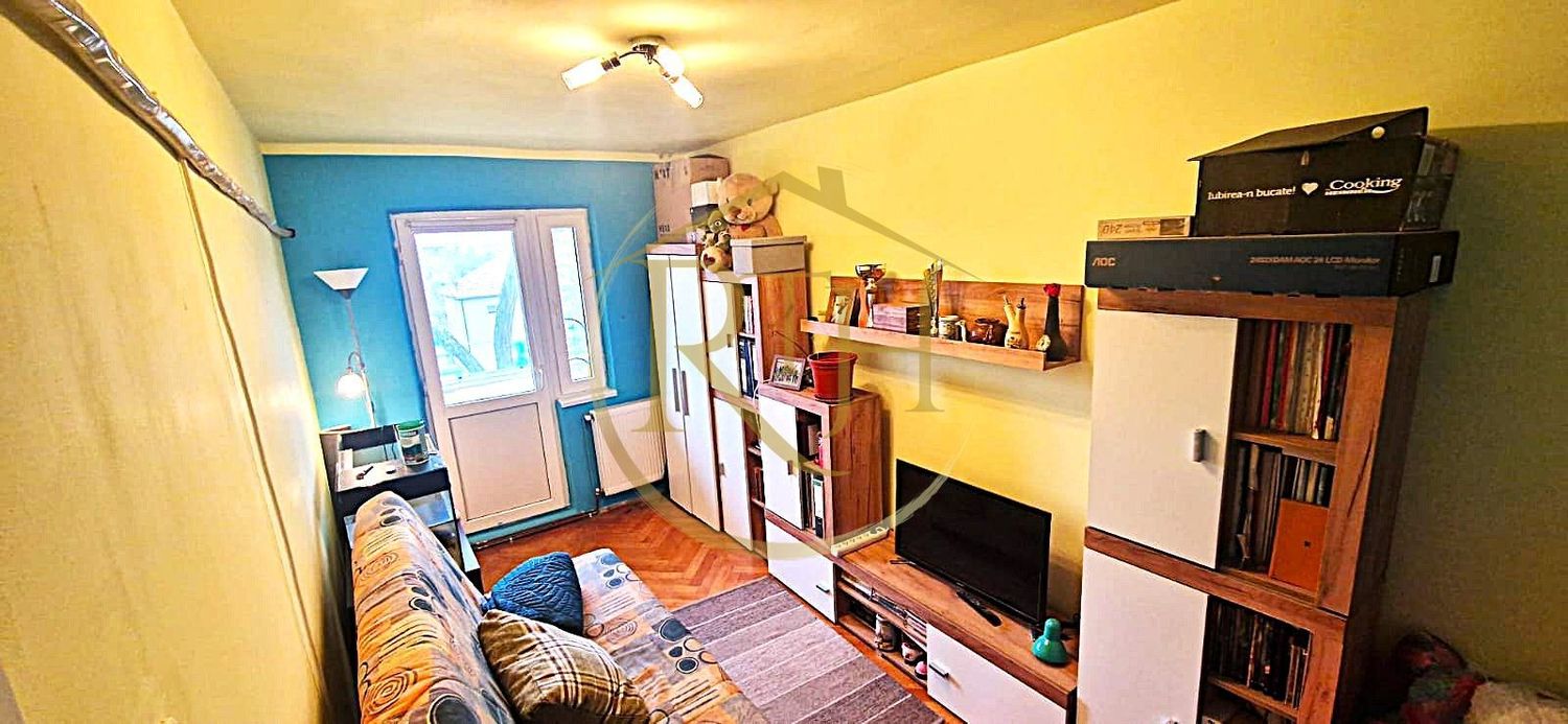 anBn-10419 Vand apartament cu 4 camere in zona spitalul judetean,comision ,,0”