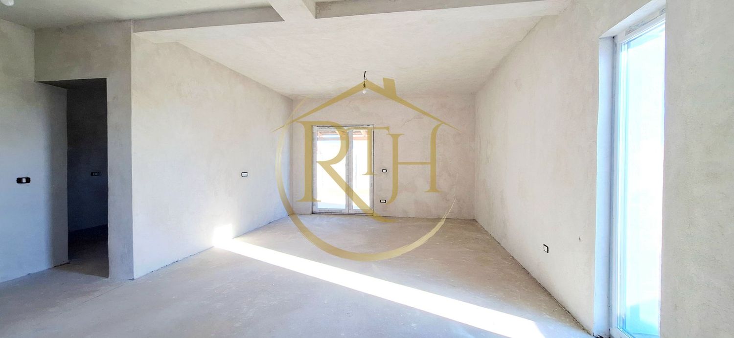 Oferim spre vanzare Case-Duplex cu 4 camere, situate in Giroc, zona buna
