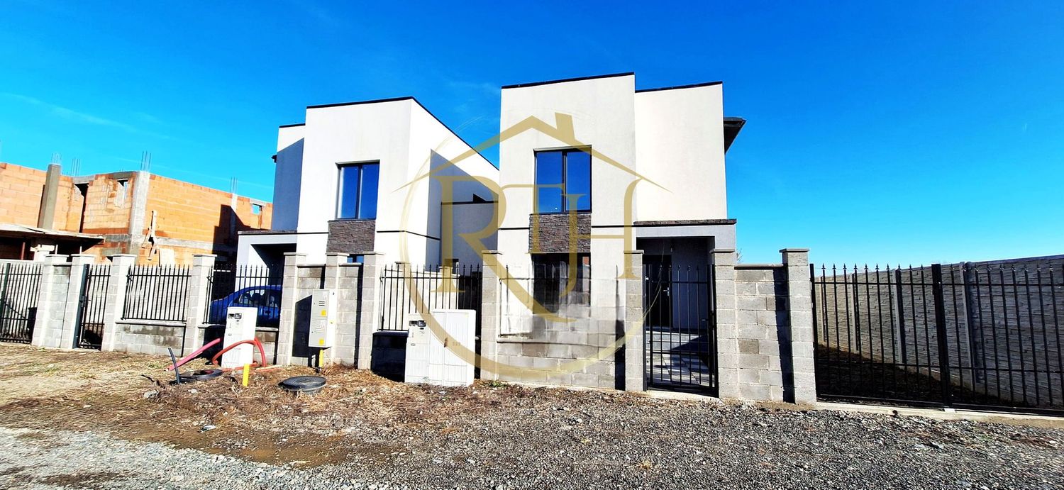 Oferim spre vanzare Case-Duplex cu 4 camere, situate in Giroc, zona buna