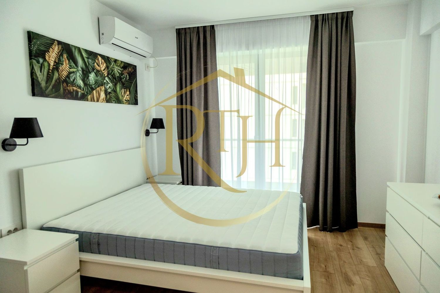 Oferim spre inchiriere apartament cu 3 camere, totul Nou, zona Lipovei,Bloc Nou