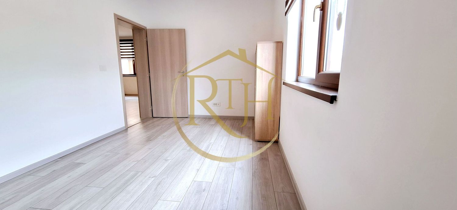 Apartament 3 camere,72 mp utili,4 locuri de parcare, Braytim,Cl Urseni