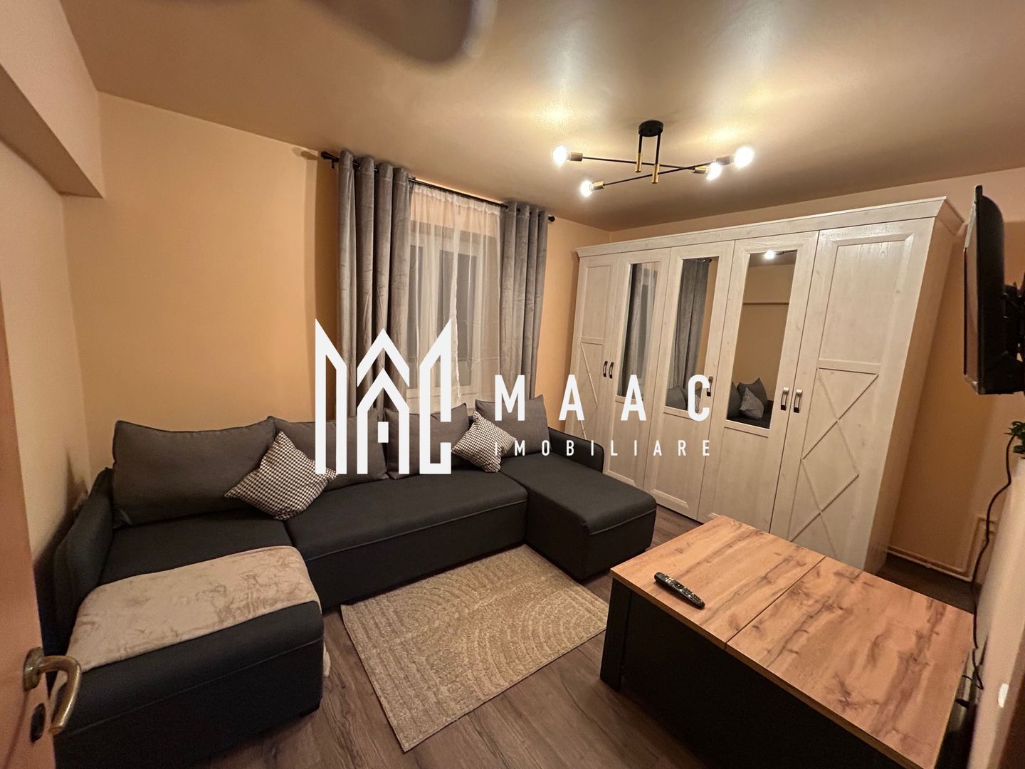 anBn-10803 Garsonieră decomandată | Trei Stejari, Sibiu | 28 mp, mobilată, utilată