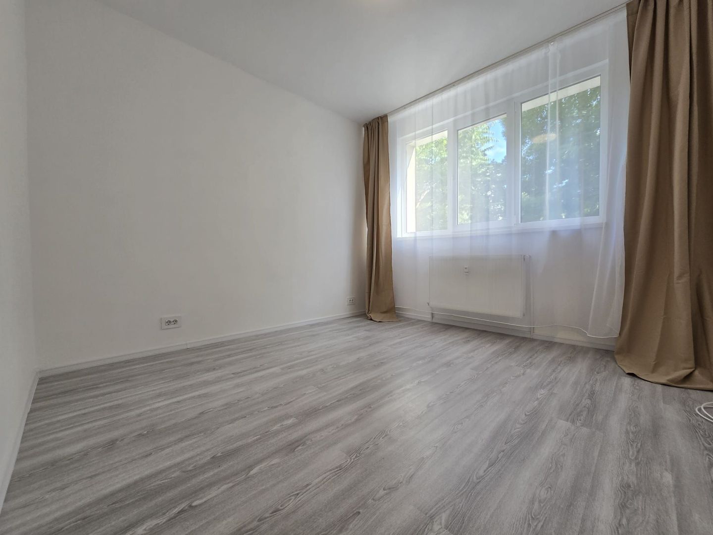 anBn-10870 Ion Mihalache Clabucet apartament 2 camere de vanzare