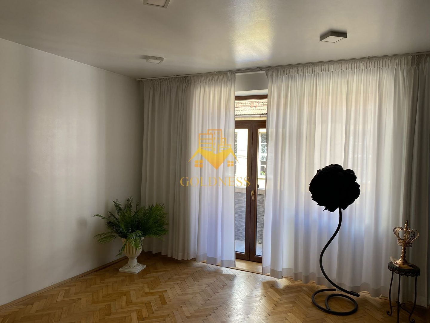 Spatiu birou/aparatament, 3 camere, decomandate, Eroilor Zona Teatru