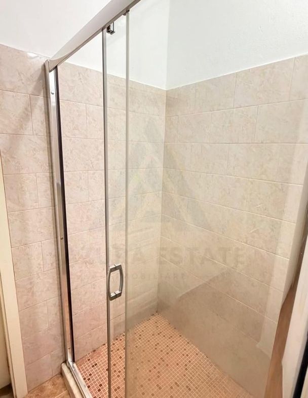 Spatiu comercial la curte 50 mp utili parter openspace zona Strand