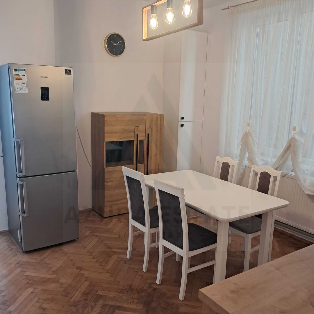 Apartament 2 camere decomandat 71 mp utili  etaj 1 in zona Centrala