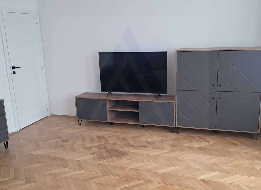 Apartament 2 camere decomandat 71 mp utili  etaj 1 in zona Centrala