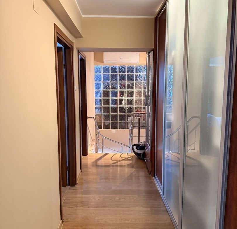 Apartament 4 camere, Strada Domnească