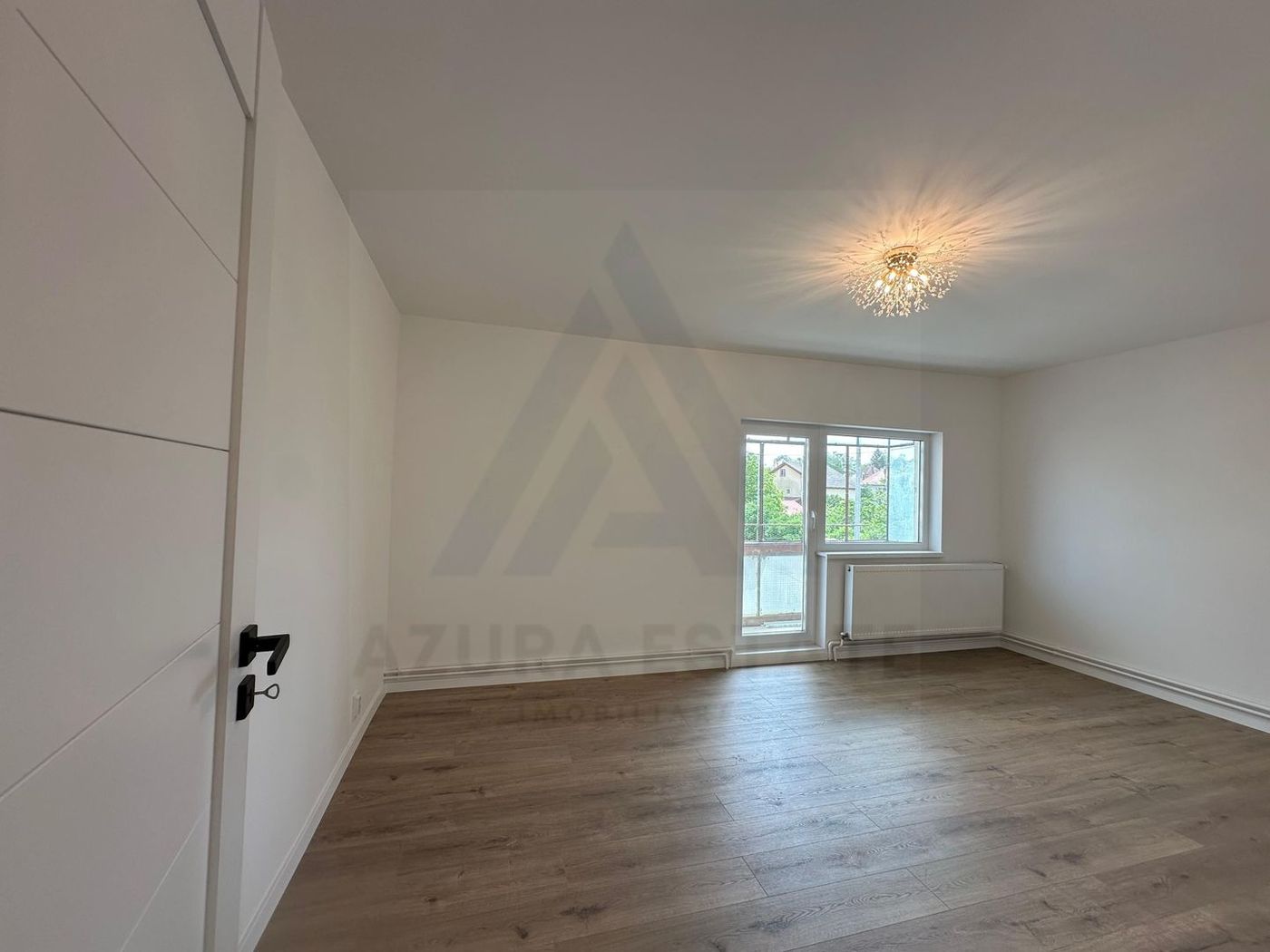 Apartament 3 camere 64 mp utili 2 bai etaj 1 complet renovat Strand