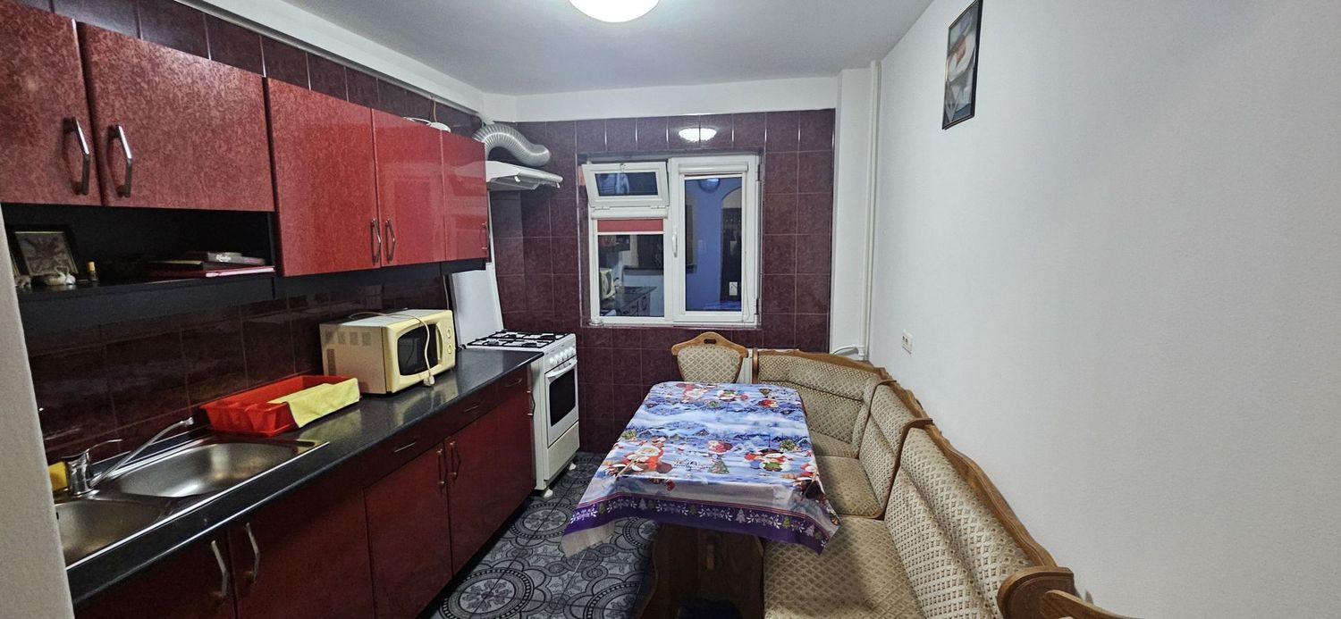 Crangasi apartament 3 camere de inchiriat mobilat si utilat