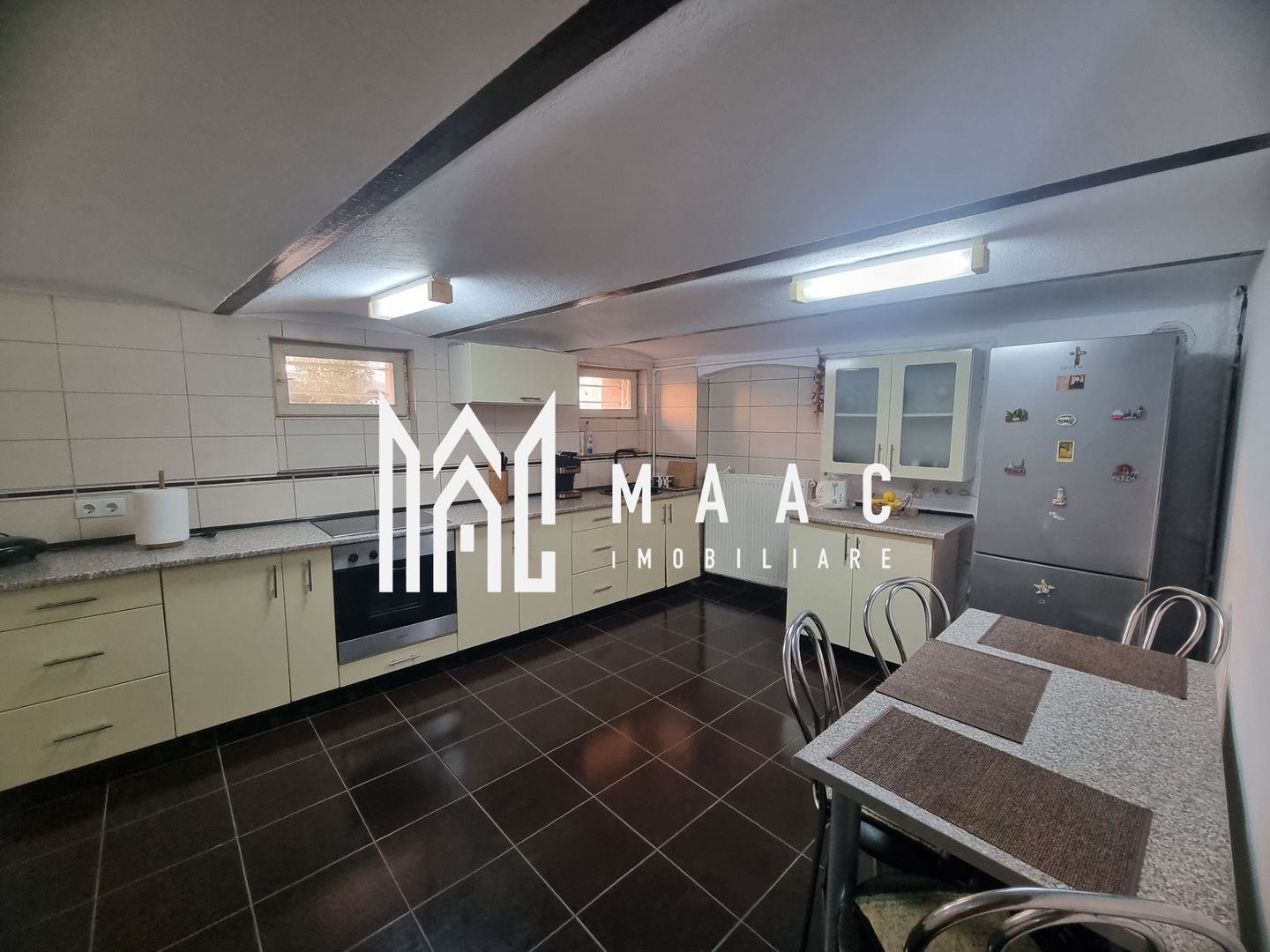 anBn-11864 Casa 5 Camere | Curte | Pivniță | Turnișor
