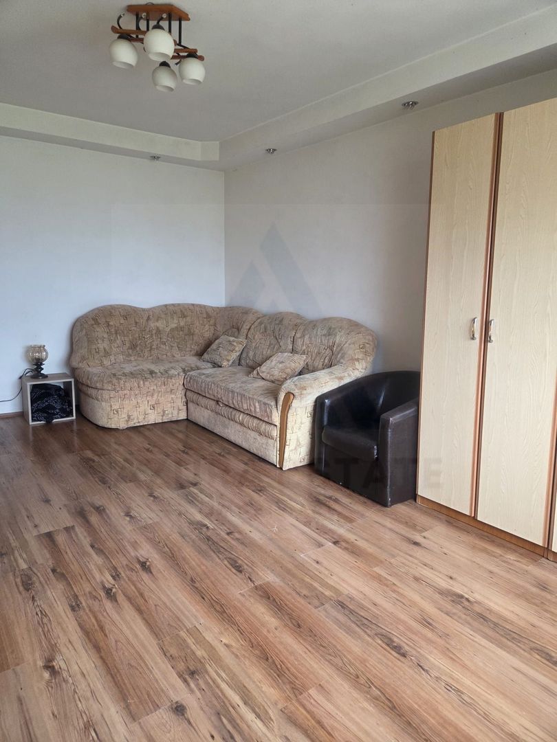 Apartament 2 camere decomandat 52 mp balcon si pivnita in Vasile Aaron