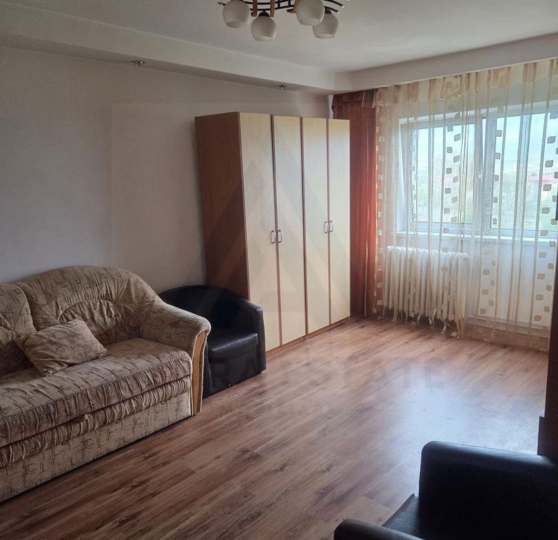 Apartament 2 camere decomandat 52 mp balcon si pivnita in Vasile Aaron