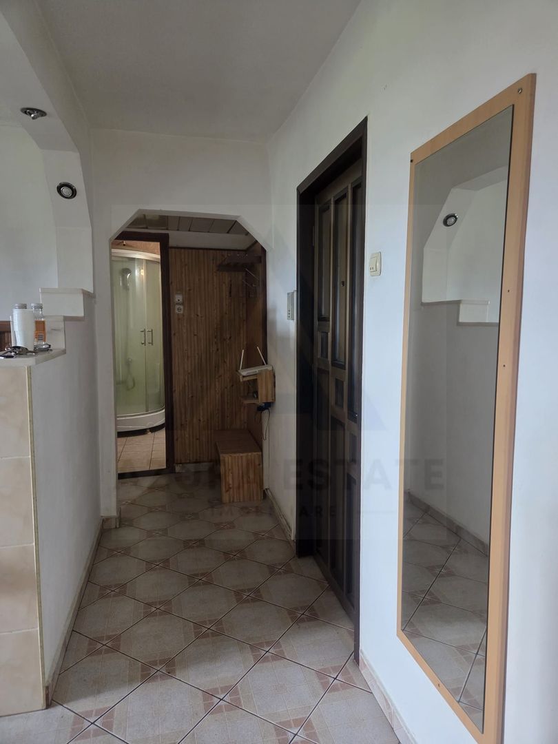 Apartament 2 camere decomandat 52 mp balcon si pivnita in Vasile Aaron