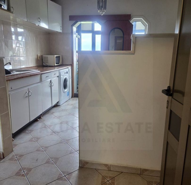 Apartament 2 camere decomandat 52 mp balcon si pivnita in Vasile Aaron